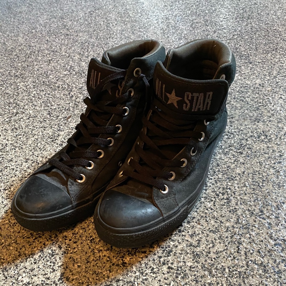 Gently used Men’s converse